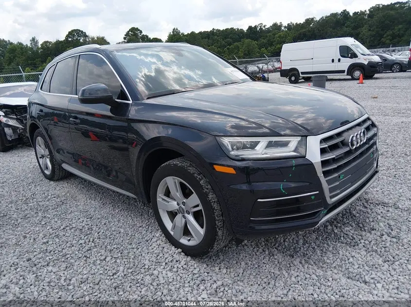 Audi Q5 2.0T Premium/2.0T Tech Premium 2018