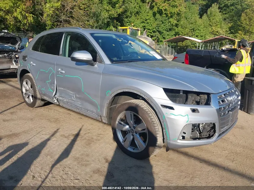 Audi Q5 2.0T Premium/2.0T Tech Premium 2018