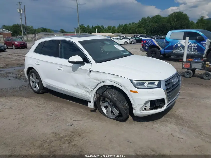 Audi Q5 2.0T Premium/2.0T Tech Premium 2018