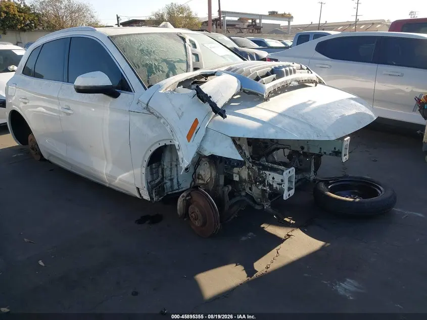 Audi Q5 2.0T Premium/2.0T Tech Premium 2018