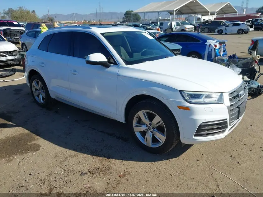 Audi Q5 2.0T Premium/2.0T Tech Premium 2018