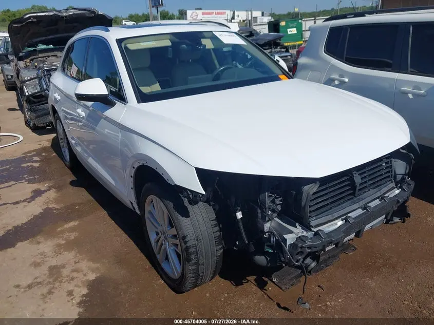 Audi Q5 2.0T Premium/2.0T Tech Premium 2018