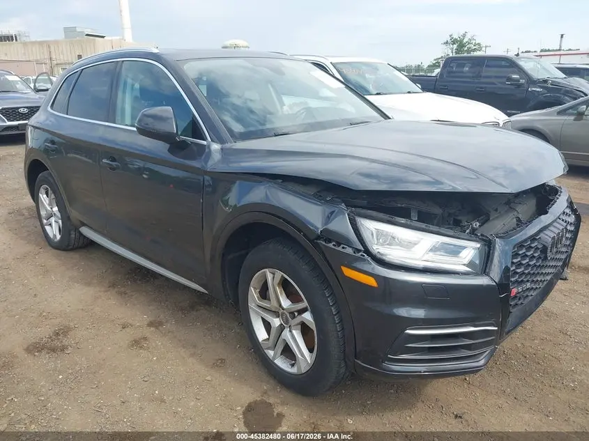 Audi Q5 2.0T Premium/2.0T Tech Premium 2018