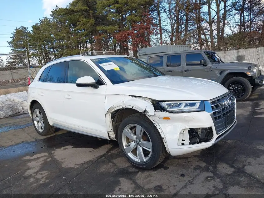 Audi Q5 2.0T Premium/2.0T Tech Premium 2018