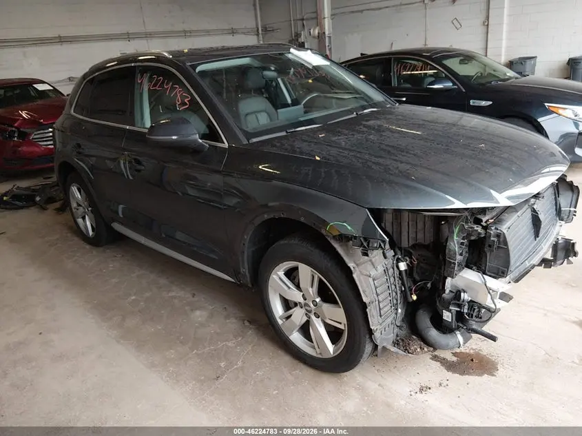 Audi Q5 2.0T Premium/2.0T Tech Premium 2018