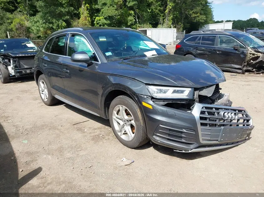 Audi Q5 2.0T Premium/2.0T Tech Premium 2018