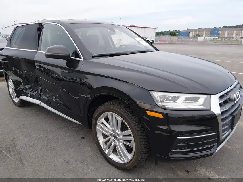 Audi Q5 2.0T Premium/2.0T Tech Premium 2018
