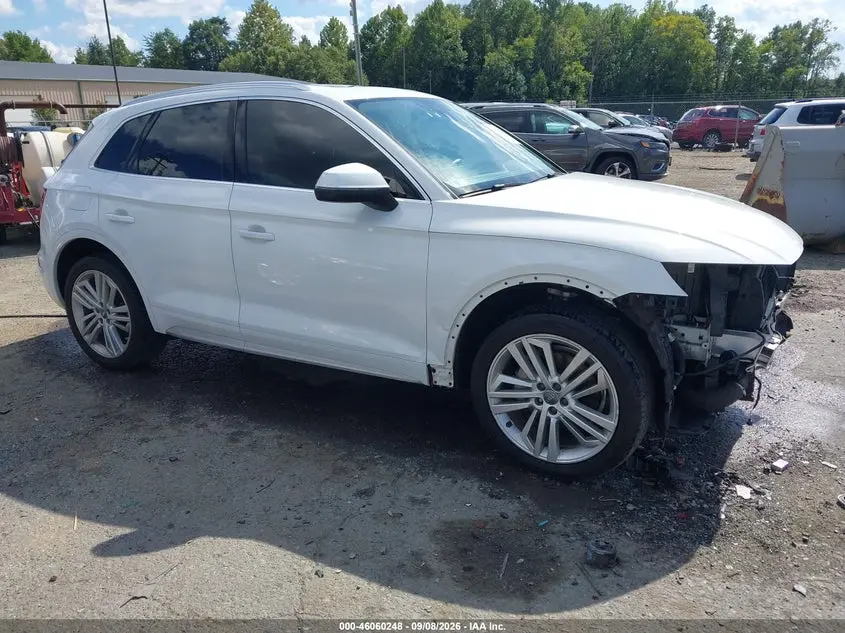 Audi Q5 2.0T Premium/2.0T Tech Premium 2018