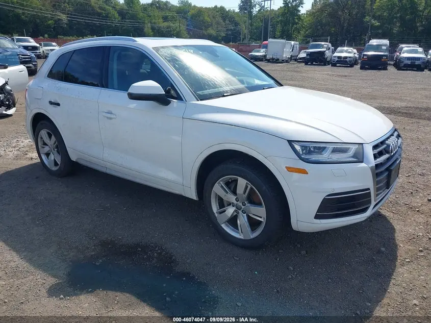 Audi Q5 2.0T Premium/2.0T Tech Premium 2018
