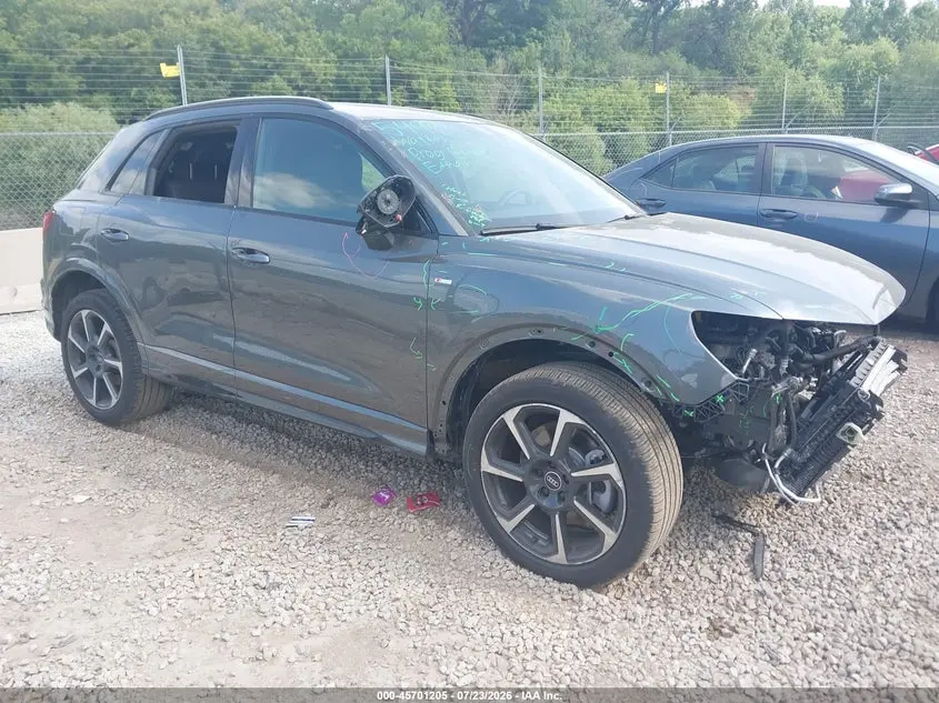 Audi Q3 Premium 45 Tfsi S Line Quattro Tiptronic 2025