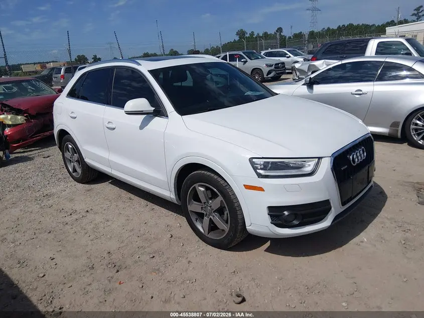 Audi Q3 2.0T Premium Plus 2015