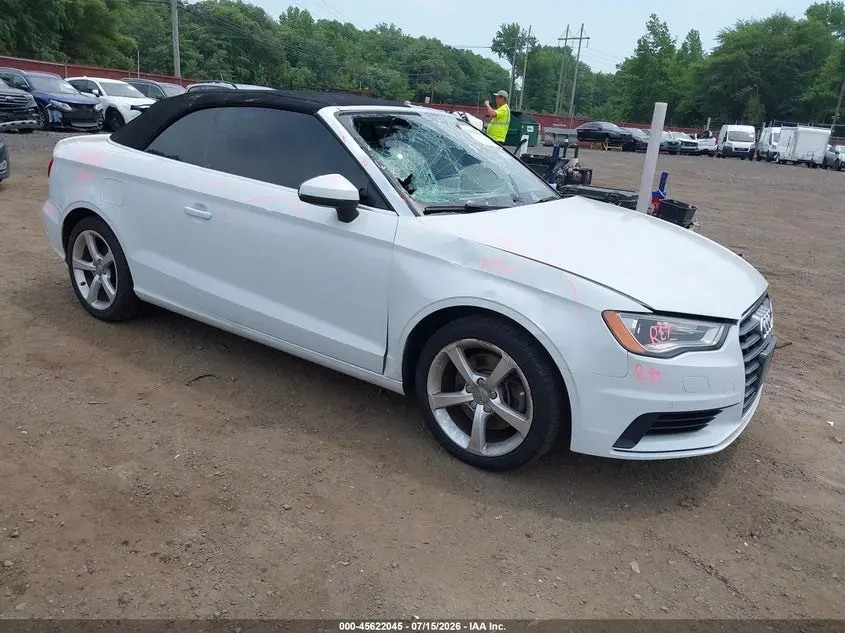 Audi A3 2.0T Premium 2015