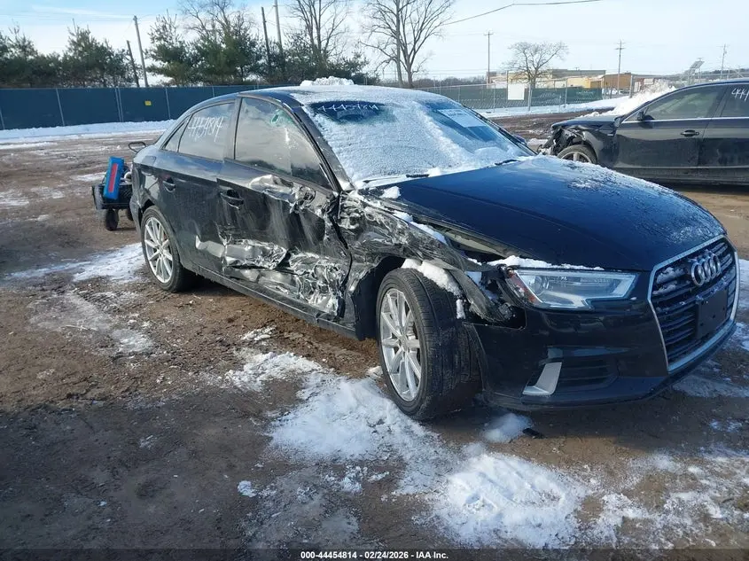 Audi A3 2.0T Premium/2.0T Tech Premium 2018