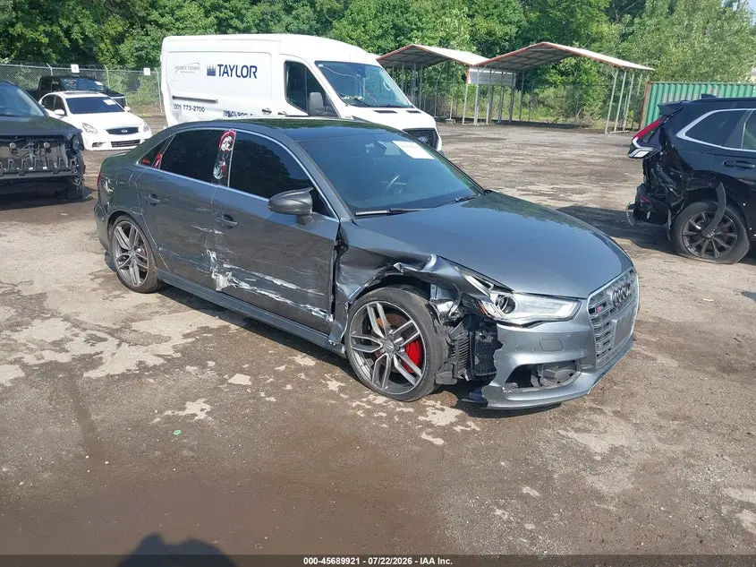 Audi S3 2.0T Premium Plus 2015