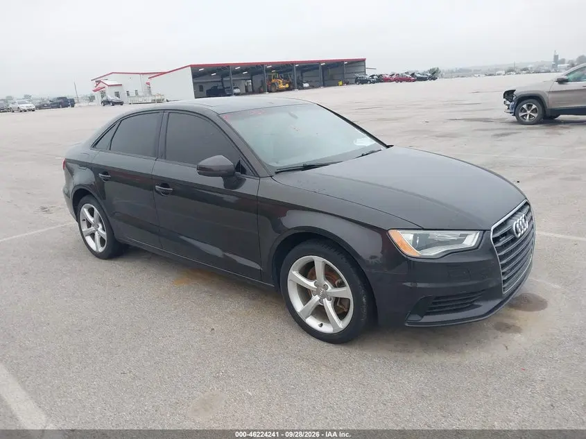 Audi A3 2.0T Premium 2015