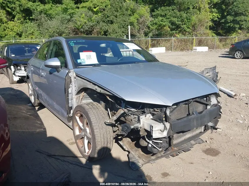 Audi A3 2.0T Premium 2015