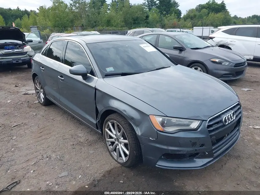 Audi A3 2.0T Premium 2015