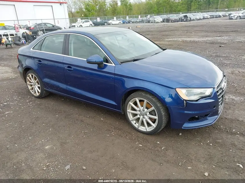 Audi A3 2.0T Premium 2015