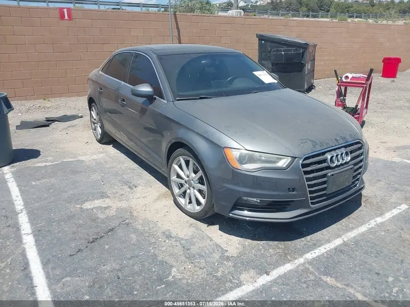 Audi A3 2.0T Premium 2015