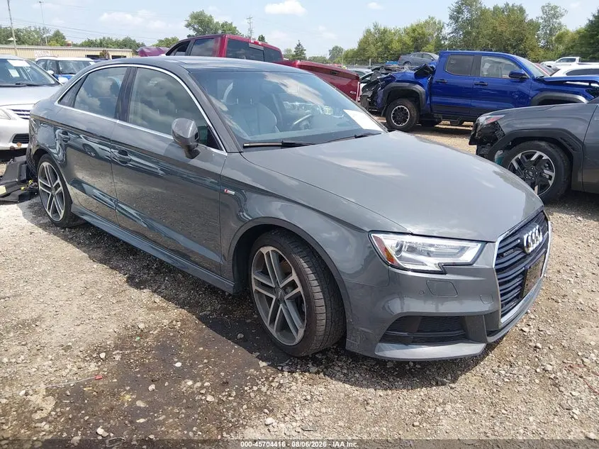Audi A3 2.0T Premium/2.0T Tech Premium 2018
