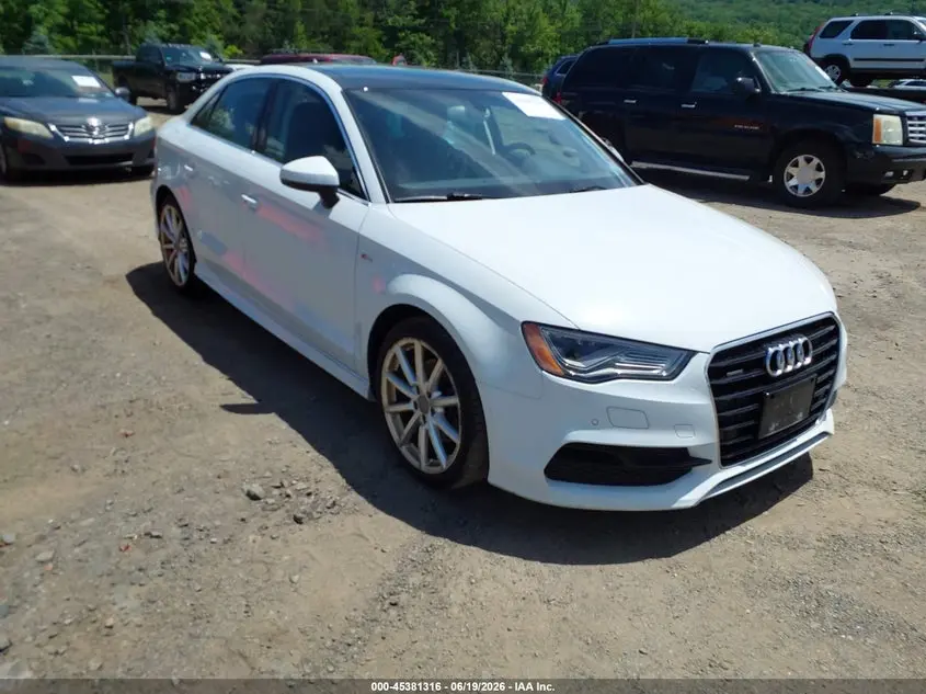 Audi A3 2.0T Premium 2015
