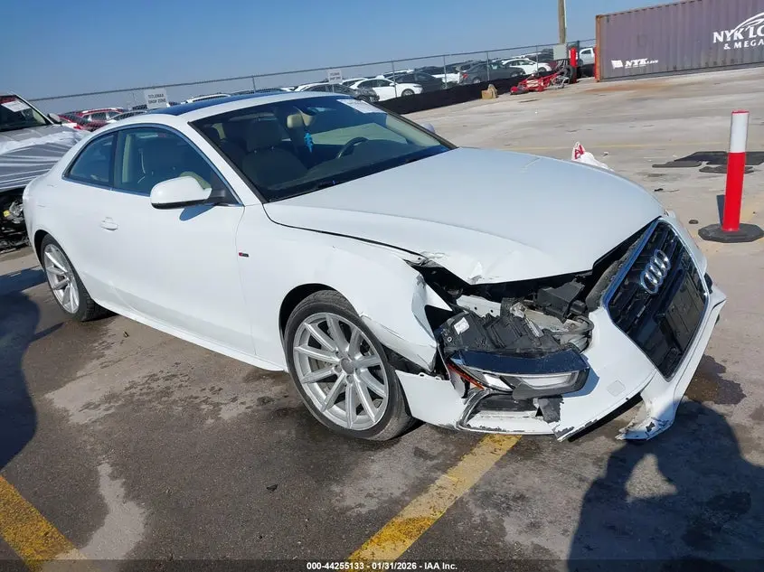 Audi A5 2.0T Premium 2015