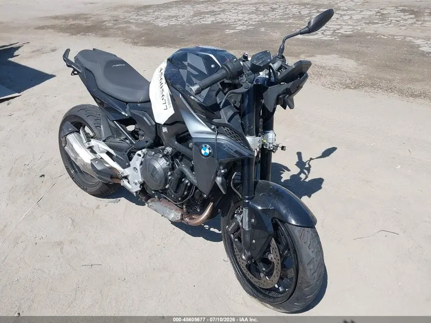 BMW F 900 R 2024