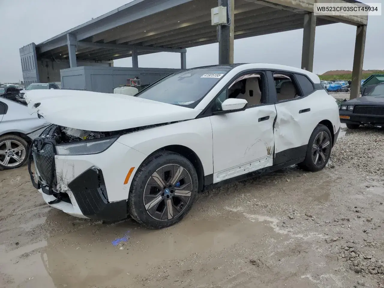 BMW Ix xDrive50 2025
