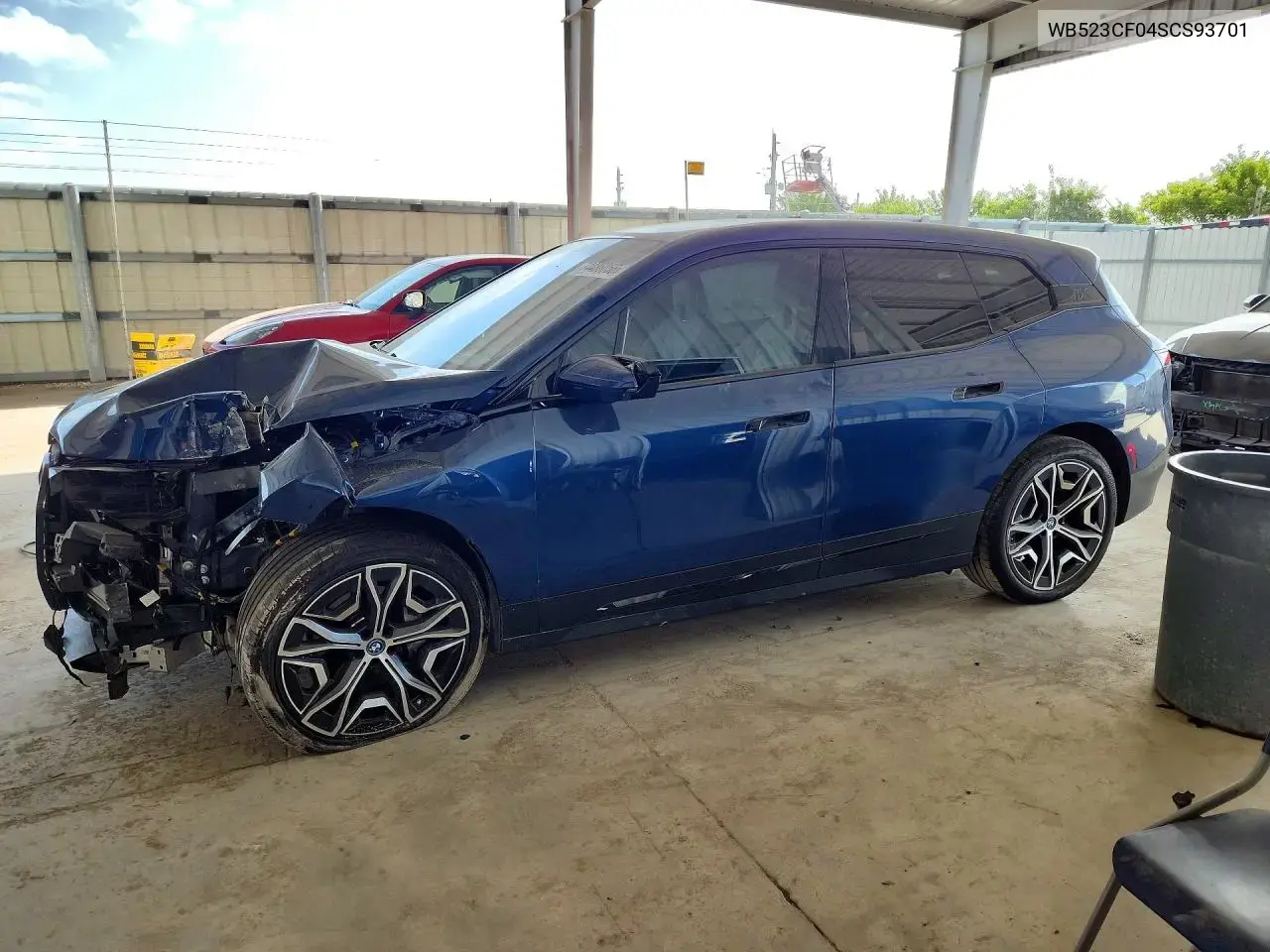 BMW Ix xDrive50 2025