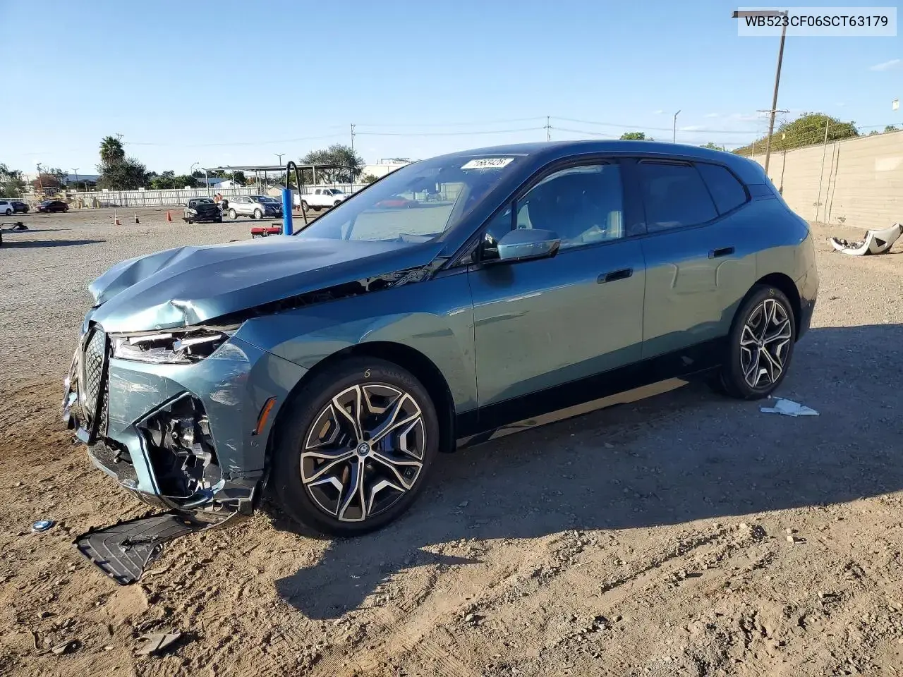 BMW Ix xDrive50 2025
