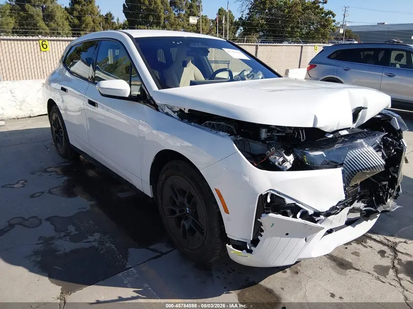 BMW Ix xDrive45 2026