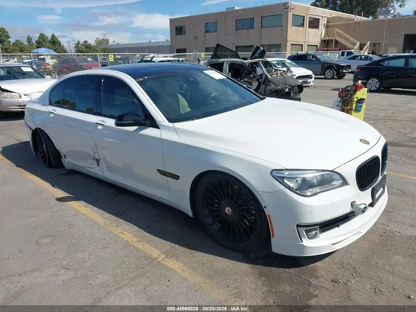 BMW 750Li 2015