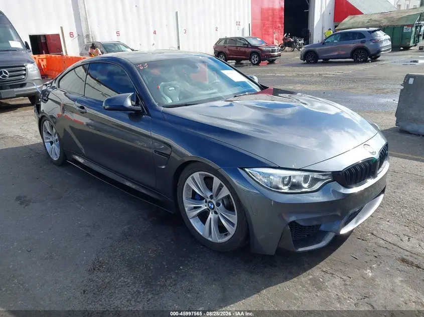 BMW M4 2015