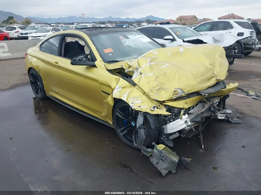 BMW M4 2016