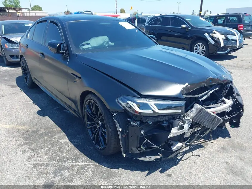 BMW M5 2022