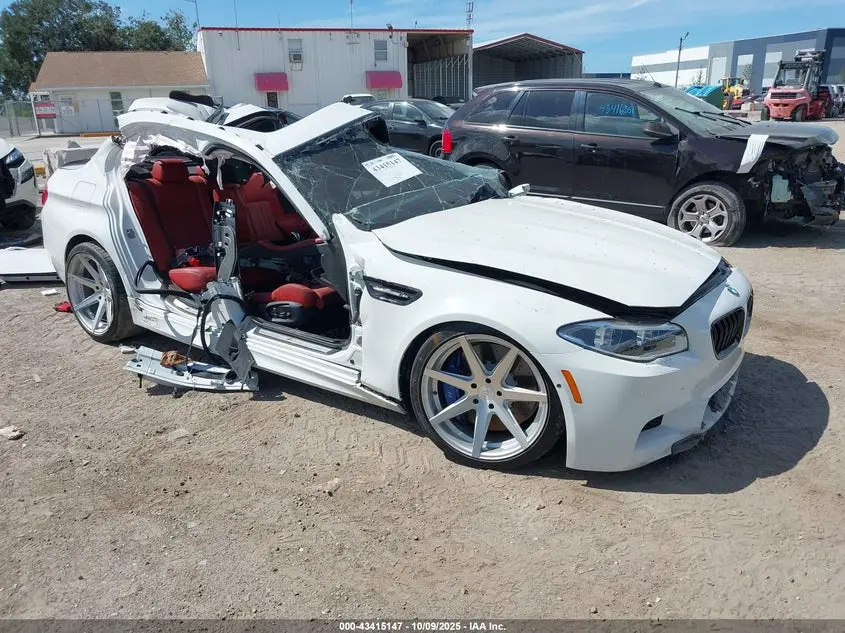 BMW M5 2015