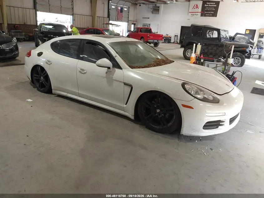 Porsche Panamera 4 2015