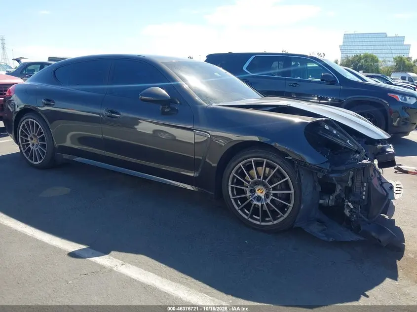 Porsche Panamera 4 2016