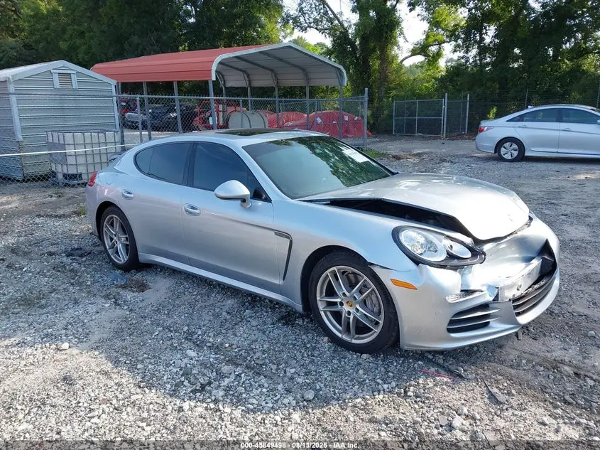 Porsche Panamera 4 2016