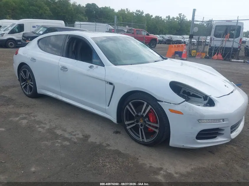 Porsche Panamera 4 2016