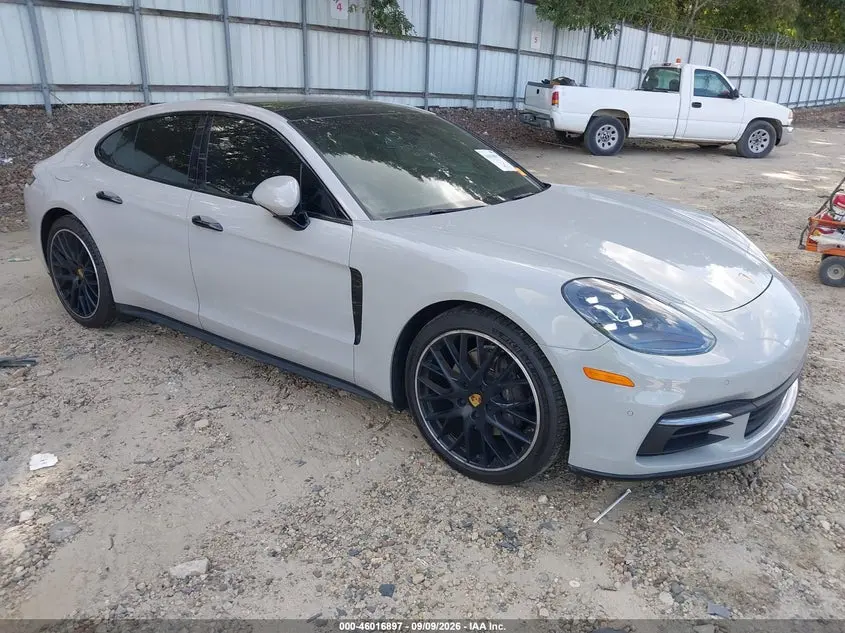 Porsche Panamera 4 2018
