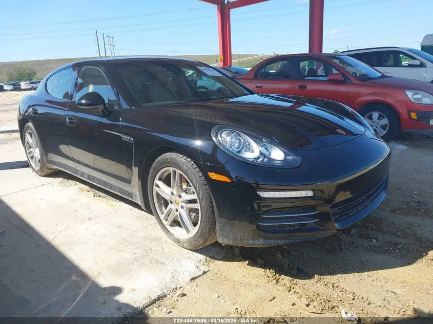 Porsche Panamera 4 2016