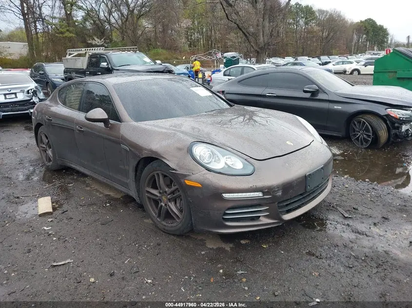 Porsche Panamera 4 2015