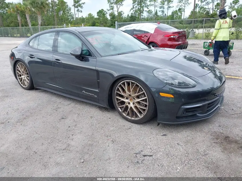 Porsche Panamera 4 2020