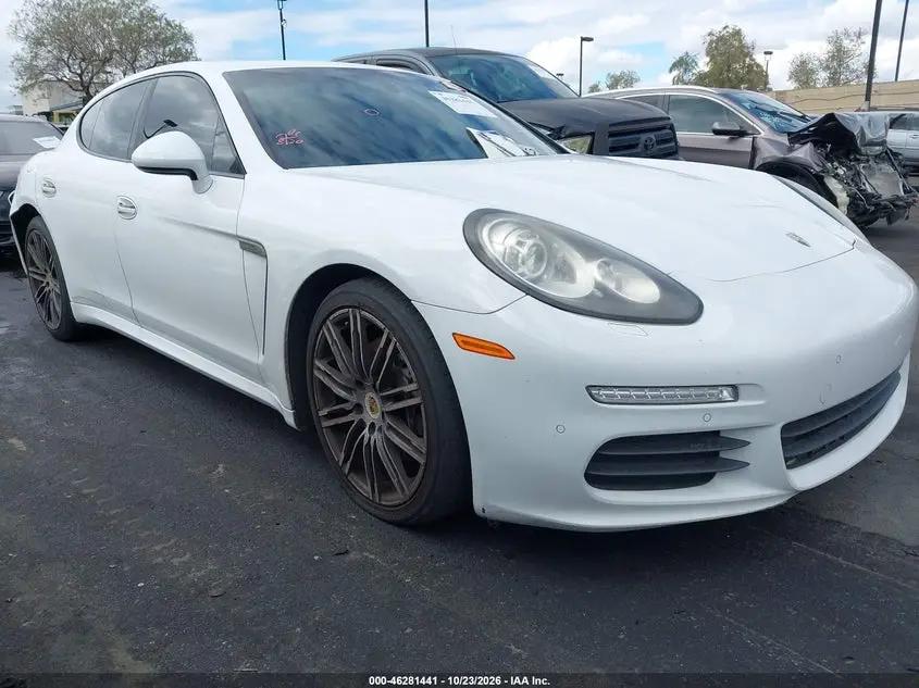 Porsche Panamera 4 2016