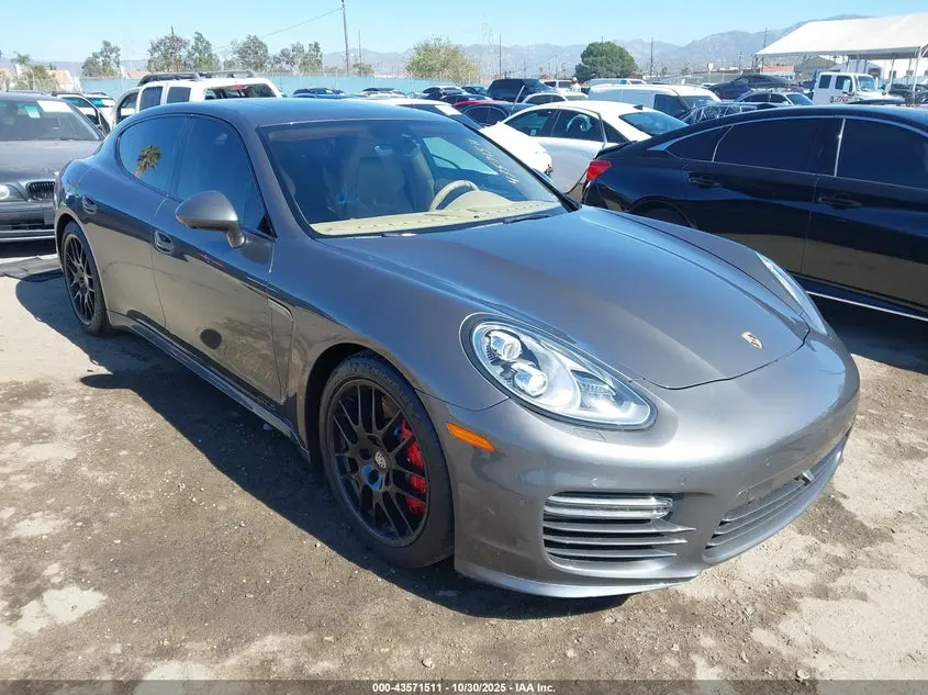 Porsche Panamera Gts 2016