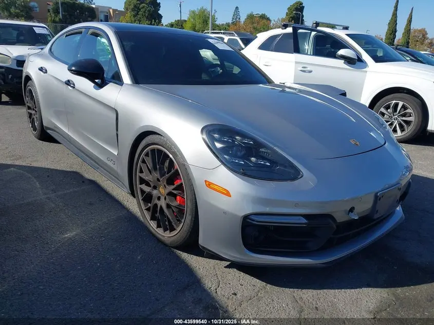 Porsche Panamera Gts 2020