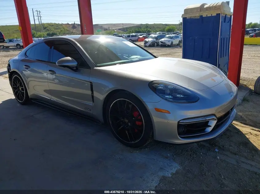 Porsche Panamera Gts 2021
