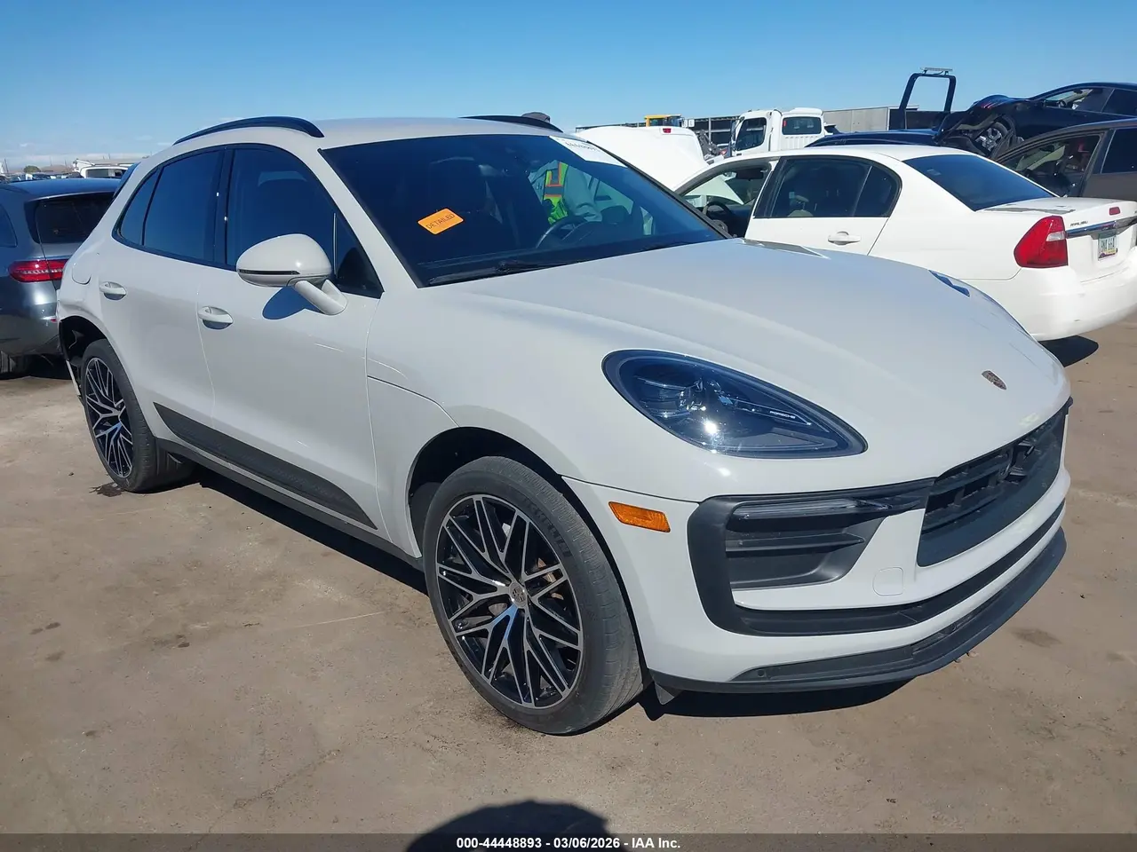 Porsche Macan T 2024