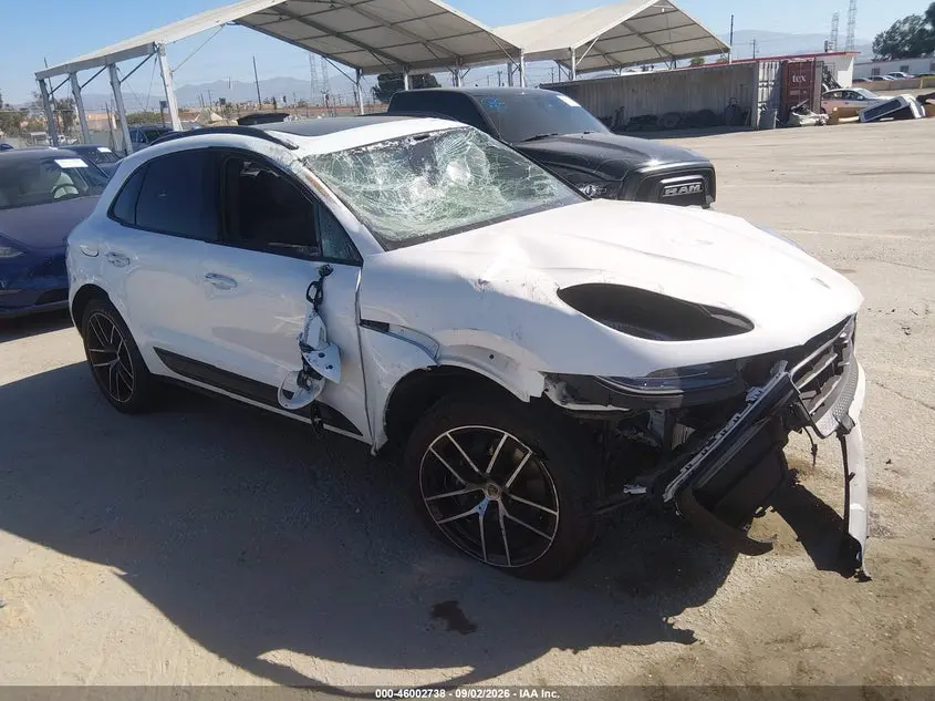 Porsche Macan T 2024